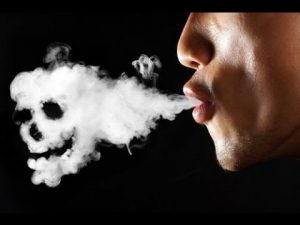 10عادات سيئة تضر الدماغ-أضرار التدخين