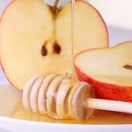 أنواع القناع للبشرة الدهنية قناع التفاح والعسل